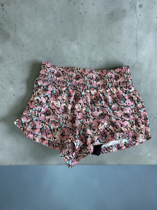 Varley Pants - VARLEY Pink Floral Active Shorts Size XXS
